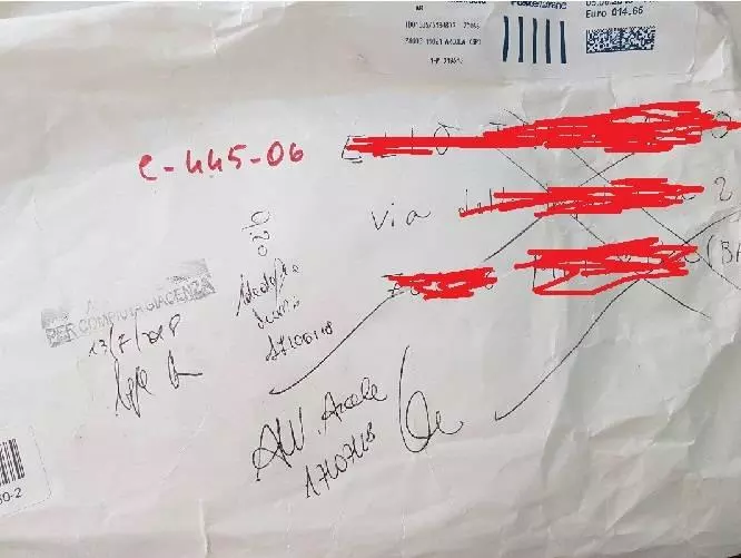 pacco compiuta giacenza